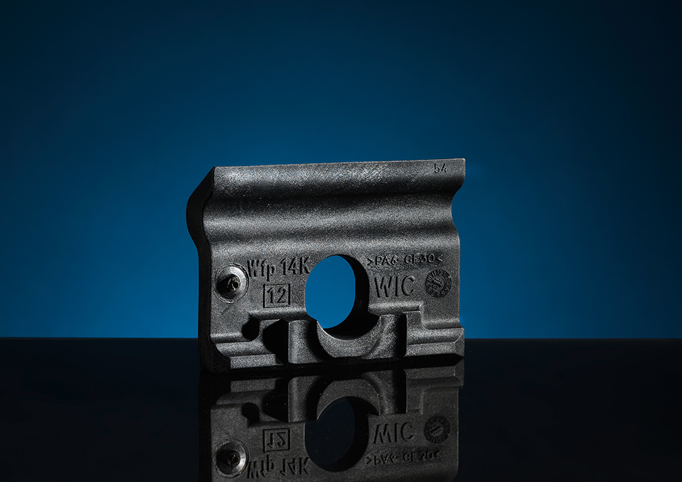 Winkelführungsplatte aus Kunststoff für den Bahnoberbau