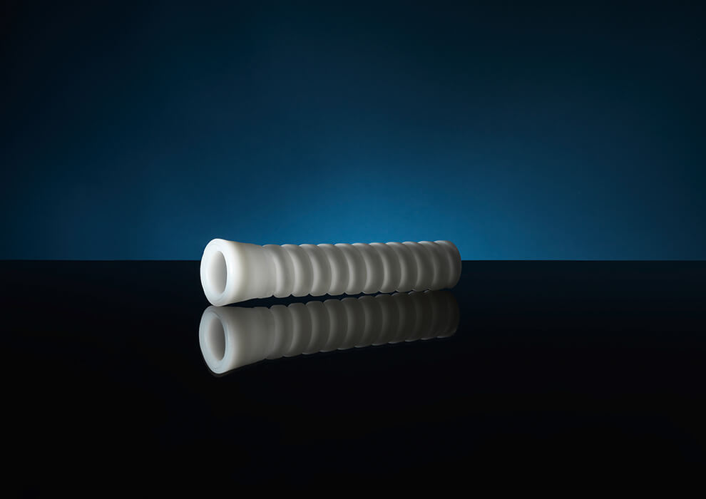 Kunststoff-Schraubdübel für die Erstaustattung von Betonschwellen im Bahnoberbau